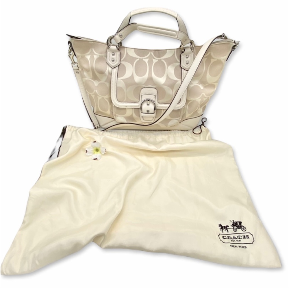 EUC Coach Campbell Signature Izzy Ivory Shoulder Bag - Picture 2 of 15